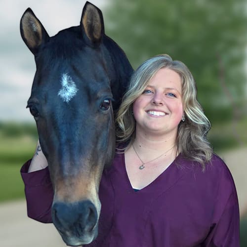 Sara, Great Lakes Equine Certified Veterinary Technician